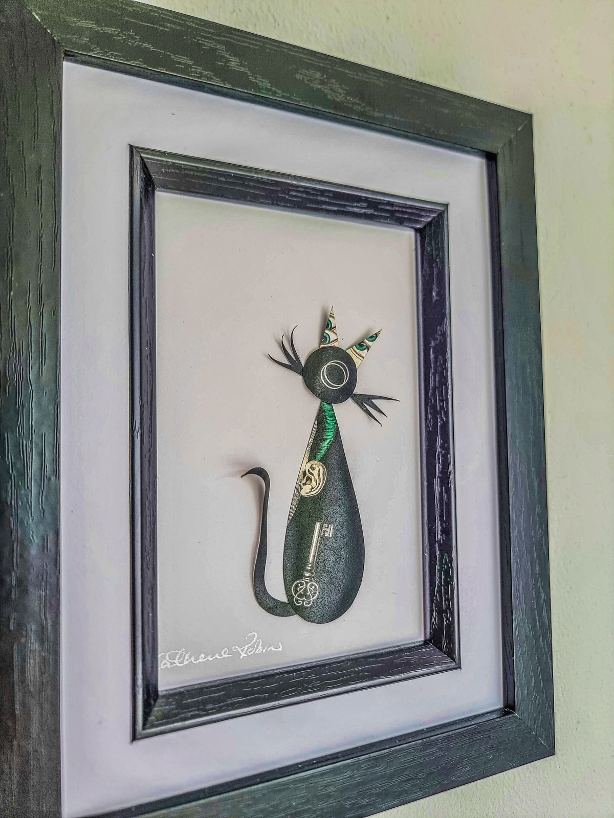 Medium Wild Card Key Cat